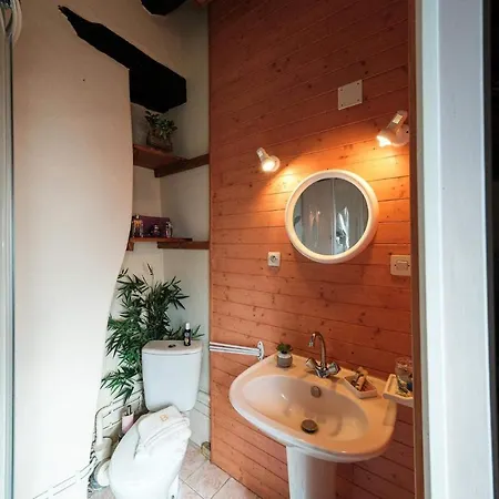 La Maison Huguetoune بيت للعطل Nant